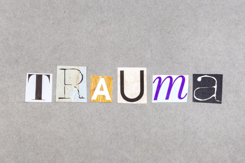 Trauma is een woord dat zijn oorsprong vindt in het Griekse τραύμα (trávma)